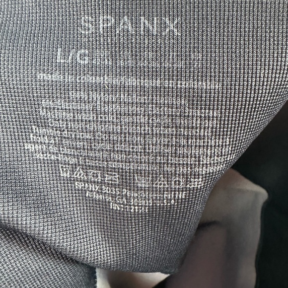 Spanx Look at Me Now Seamless Leggings in Blue Size Large - Picture 10 of 11